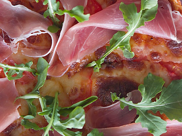Pizza with prosciutto